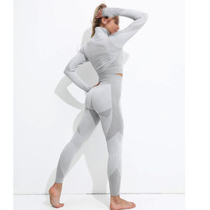 Ensembles de yoga personnalisables pour femmes Legging de forme légère à motif solide sans couture vêtements de fitness à la mode - Product Image 4