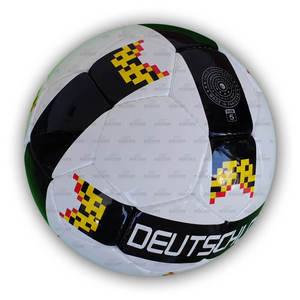 Balón de fútbol transpirable cómodo de alta calidad hecho a mano, diferentes tipos de material de PU hecho en Pakistán - Product Image 3