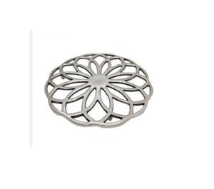 Salvamanteles con acabado en plata y metal de primera calidad, hecho a mano con diseño de flores, precio bajo, salvamanteles de hierro y metal indio más vendido - Product Image 1
