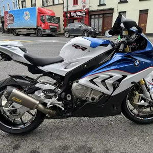 Motocicleta Deportiva Premium de 1000cc, 2016 - Product Image 1