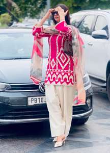 Costume Salwar en soie imprimé numérique de créateur, longue robe Kameez de style pakistanais pour les fêtes de mariage, indien pakistanais - Product Image 3