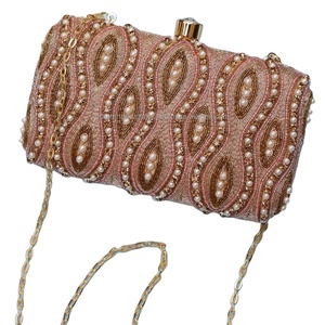 Sac à main potli traditionnel de haute qualité avec pochette de travail brodé pour femmes et filles au prix de gros par l'artisanat de luxe - Product Image 1