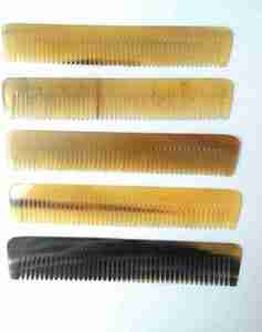 Peigne en corne naturelle personnalisé de haute qualité fabriqué à la main pour coiffer les cheveux en véritable corne de buffle d'Inde,. - Product Image 3