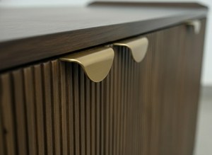 Aparador Moderno con Patas de Pilar Estilo Vietnamita, Garantía de 1 Año, Muebles para el Hogar, Gabinetes de Cocina, MDF Duradero con Chapa de Roble - Product Image 5