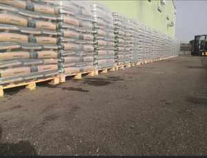 Pellets de Madera Premium Certificados ENplus A1, Forma de Barra, Bolsa Grande de 1000 kg, Bolsa de 15 kg, Sistema de Calefacción, Ceniza 0.28%, Humedad 3%, Densidad 3% - Product Image 6