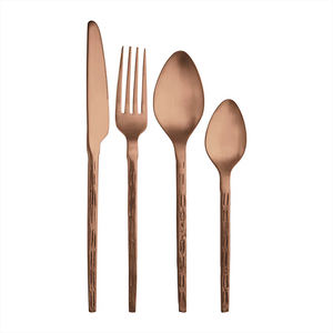 Acier inoxydable durable de haute qualité avec un design unique de manche en cuivre forgé à la main, parfait pour toute salle à manger - Product Image 4