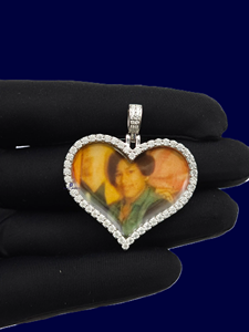 จี้รูปหัวใจหรูหราประดับมอสซาไนต์ฝังด้วยหินธรรมชาติ สไตล์ฮิปฮอป - Product Image 1