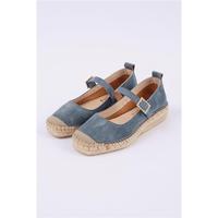 Espadrille à talon compensé fermé et talon bas