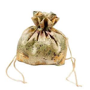 Toptan serigrafi kadife alt hediye mum çantası İpli lüks yumuşak kozmetik saç peruk ambalaj kadife toz kese