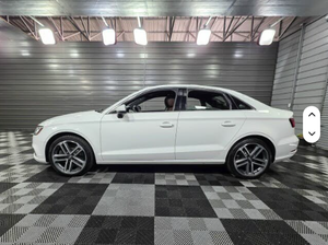 Assez utilisé soigneusement utilisé 2019 A U D I A3 CAR - Product Image 2