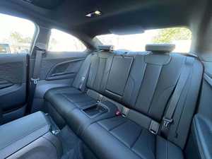 คลีน แบล็ค 2024 ซีรีส์ 2 M240i พวงมาลัยซ้าย คูเป้ บลูทูธ เบาะหนัง สตาร์ทเครื่องด้วยรีโมท ล้อพรีเมียม แพ็คเกจพรีเมียม - Product Image 4