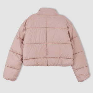 Low MOQ High Quality <b>Women</b> Crop <b>Puffer</b> <b>Jacket</b> Custom Design <b>Women</b> Short Bomber <b>Jacket</b> for Winter Warm Parkas <b>Jackets</b> For Ladies - Product Image 2