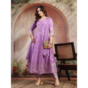 Conjunto Anarkali de Seda con Estampado de Lavanda para Mujer con Dupatta, Elegantes Conjuntos de Traje para Mujer - Product Image 5