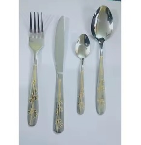 Juego de Cubiertos de Lujo Ecológicos de Acero Inoxidable Chapado en Oro, Acabado Plateado, Apto para Lavavajillas, Experiencia Gastronómica de Primera Clase - Product Image 2