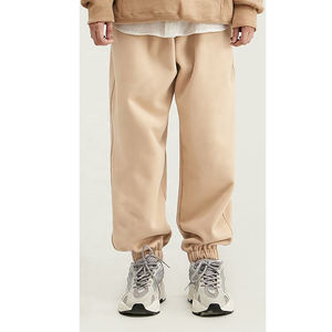 Pantalon de jogging de sport pour hommes avec logo personnalisé pantalon de survêtement nouveau style de vêtements de sport longs avec techniques brodées pantalon décontracté à taille moyenne pour hommes - Product Image 1