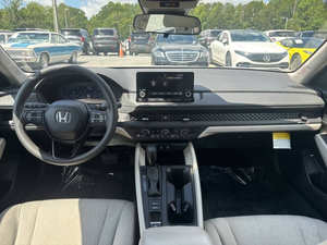 Limpieza prístina 2024 H-onda Accord EX - Product Image 5