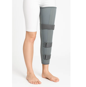 Immobilisation du genou en tissu doux et solide 22 "conçu avec un mécanisme à double sangle pour un ajustement réglable et un soutien quotidien continu - Product Image 5