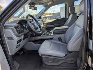 Nueva Llegada 2025 Ford F-150 Lightning Flash AWD Camioneta Cabina Doble - Product Image 5