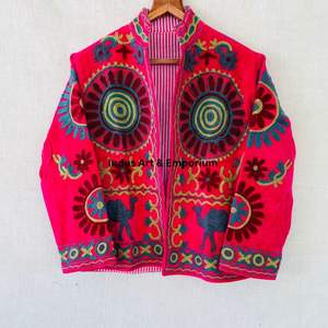 Veste en coton Suzani faite à la main en Inde, veste courte brodée à la main, veste unisexe, veste courte Suzani faite à la main - Product Image 4