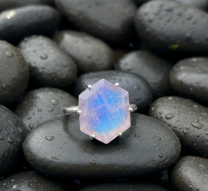 แหวนเงินสเตอร์ลิง925ทรงหกเหลี่ยมสีรุ้งมูนสโตนแหวนโบโฮคลาสสิกของขวัญวันครบรอบวันเกิดสำหรับผู้หญิง - Product Image 3