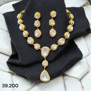 Élégant collier et boucles d'oreilles en argent sterling 925 Design de fusion parfait pour tous les plaqué or pour les fêtes et les cadeaux - Product Image 1