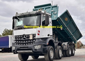 Camion benne d'occasion Mercedes-Benz Arocs 3245 8x4 Diesel 40T Euro 6 pour transport lourd et travaux d'ingénierie, modèle 2018 - Product Image 2