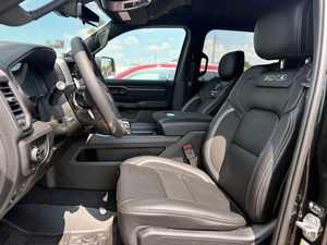 Pre Owned Clean 2025 Ra-m 1500 crew cab - Product Image 3