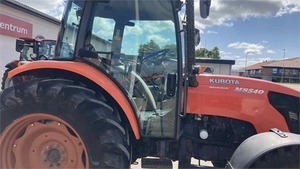 Usado, en stock, Kubota M8540 ofrece un rendimiento de primera calidad con entrega rápida incluida, disponible ahora a un precio inmejorable. - Product Image 2