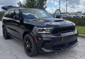 PRÊT À EXPÉDIER 2024 SRT 392 d'occasion en excellent état, conduite à gauche, sièges en cuir turbo, caméra arrière, Euro VI, jantes en alliage léger - Product Image 3