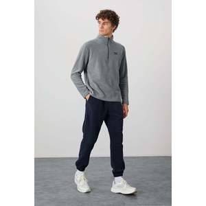 เสื้อสเวตเชิ้ตผ้าฟลีซคอตั้งสีเทาเมลันจ์สำหรับผู้ชาย Air Jones - ให้ความอบอุ่น ระบายอากาศได้ดี และสวมใส่สบายสำหรับกิจกรรมกลางแจ้ง - Product Image 2