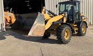 Cargadora de Ruedas Caterpillar 908M, Cargadora de Construcción Hidráulica Compacta Diésel |   Equipo de Manejo de Materiales – Mejor Precio al por Mayor - Product Image 2