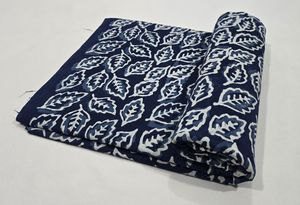 Tissu en coton 100% respirant et écologique fabriqué à la main Jaipur Heritage Traditional Block Print Cotton Fabric - Product Image 5