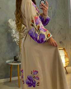 ชุดเดรสยาวถักลายดอกไม้สไตล์โบฮีเมียนพิมพ์ลายวิชีวันกาแบบยูเครน สีสันปรับแต่งได้สำหรับผู้หญิงปี 2026 คอวี แขนยาว แต่งพู่ ทำด้วยมือ - Product Image 3