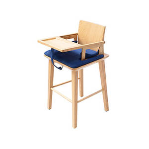 เก้าอี้รับประทานอาหารสำหรับเด็กของ Rora ทำจากไม้สักพร้อมแผ่นรองผ้าและพื้นไม้ธรรมชาติ - Product Image 5