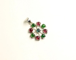 Pendentif Anniversaire Minimaliste Fait Main en Argent Sterling 925 avec Sertissage clos de Tourmalines Naturelles Multiples TASBIYA GEMS pour Femme - Product Image 3