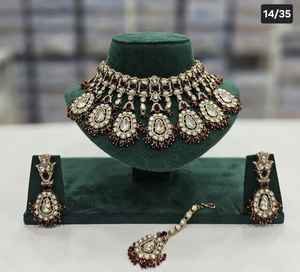 Joyería más de moda para la función de la boda india CZ piedra tachonada con perla trabajo gargantilla collar conjunto pendientes y Mangtika conjunto - Product Image 4