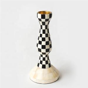 Bougeoir à motif de damier incrusté d'os ou bougeoir pilier incrusté de résine Chandelier artisanal pour la maison et la décoration festive - Product Image 3