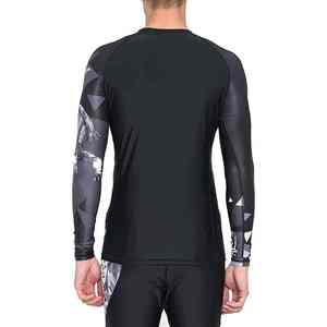 Rashguard en polyester respirant, imprimé par sublimation, design personnalisé de haute qualité, rashguard pour hommes, prix raisonnable - Product Image 2