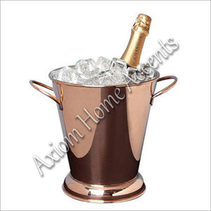 CUBO DE HIELO DE ACERO INOXIDABLE PULIDO ARTESANAL CON PARED MARTILLADA Y MANGO REDONDO PARA BAR Y USO DOMÉSTICO DE AXIOM HOME ACCENTS - Product Image 5