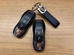 LISTO PARA ENVIAR - USADO, VOLANTE A LA IZQUIERDA |   CONDUCCIÓN DERECHA |   Porsche Macan 2022, 5900 millas, Turbo, 4 cilindros, tracción total - Product Image 6