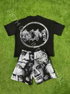 Camiseta de 2 piezas hecha a medida y conjunto corto boxy fit recortado 100% algodón French Terry con serigrafía gráfica y pedrería - Product Image 2