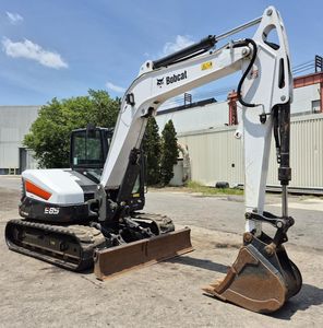 เครื่องขุดดินขนาดเล็กสำหรับบ๊อบ E85 E85เครื่องจักรที่ใช้เคลื่อนที่กับกระปุกเกียร์เครื่องยนต์ - Product Image 1