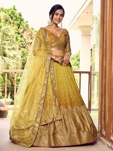 Designer Lehenga Choli avec broderie lourde Lehenga Choli pour demoiselles d'honneur et fêtes de mariage du fournisseur indien - Product Image 2