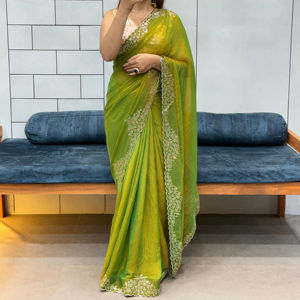 Fendy Fabrics' Soft Golden Moss Satin Eco-Friendly Saree Blusa para mujeres Panel de seda rica Corte Trabajo Diamante Flor Bandana étnica - Product Image 1