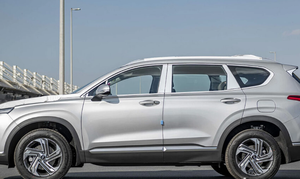 SUV Hybride Électrique d'Occasion PREMIER 3.5P MY2023 Argent RHD/LHD R17 avec Intérieur Sombre et Sièges en Cuir - Product Image 3