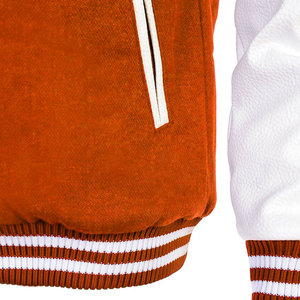 Veste Letterman Varsity personnalisée des années 90 Corps en laine orange Manches en cuir blanc Lettres en chenille CollegeBaseballjacket pour hommes - Product Image 4