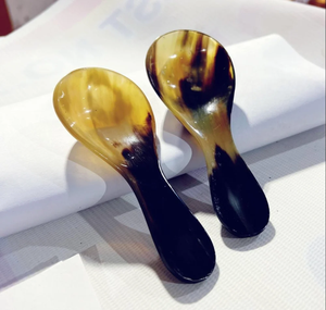 Cuchara de cuerno de búfalo pulido de lujo Cucharas pequeñas hechas a mano naturales al por mayor hechas de cuernos para servir de caviar por FWE - Product Image 1
