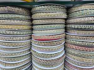 Encaje Bordado con Lentejuelas para Prendas de Mujer, Zapatos, Bolsos y Vestidos de Iglesia Católica - Adorno Lavable Ecológico al por Mayor - Product Image 2