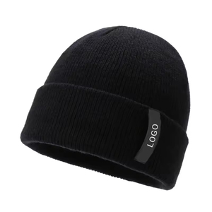 Bonnet tricoté chaud d'hiver pour femmes, bonnet crâne, couleur unie, logo personnalisé, broderie, personnage d'affaires multi-saisons, vente en gros - Product Image 3