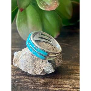 Anillo Hecho a Mano con Turquesa Kingman e Incrustaciones de Plata de Ley, Hecho en Navajo para Uso Diario, Chapado en Platino y Rodio, Certificado por IGI - Product Image 4